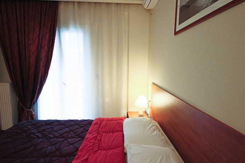 Alexiou Hotel กาลัมปากา ภายนอก รูปภาพ